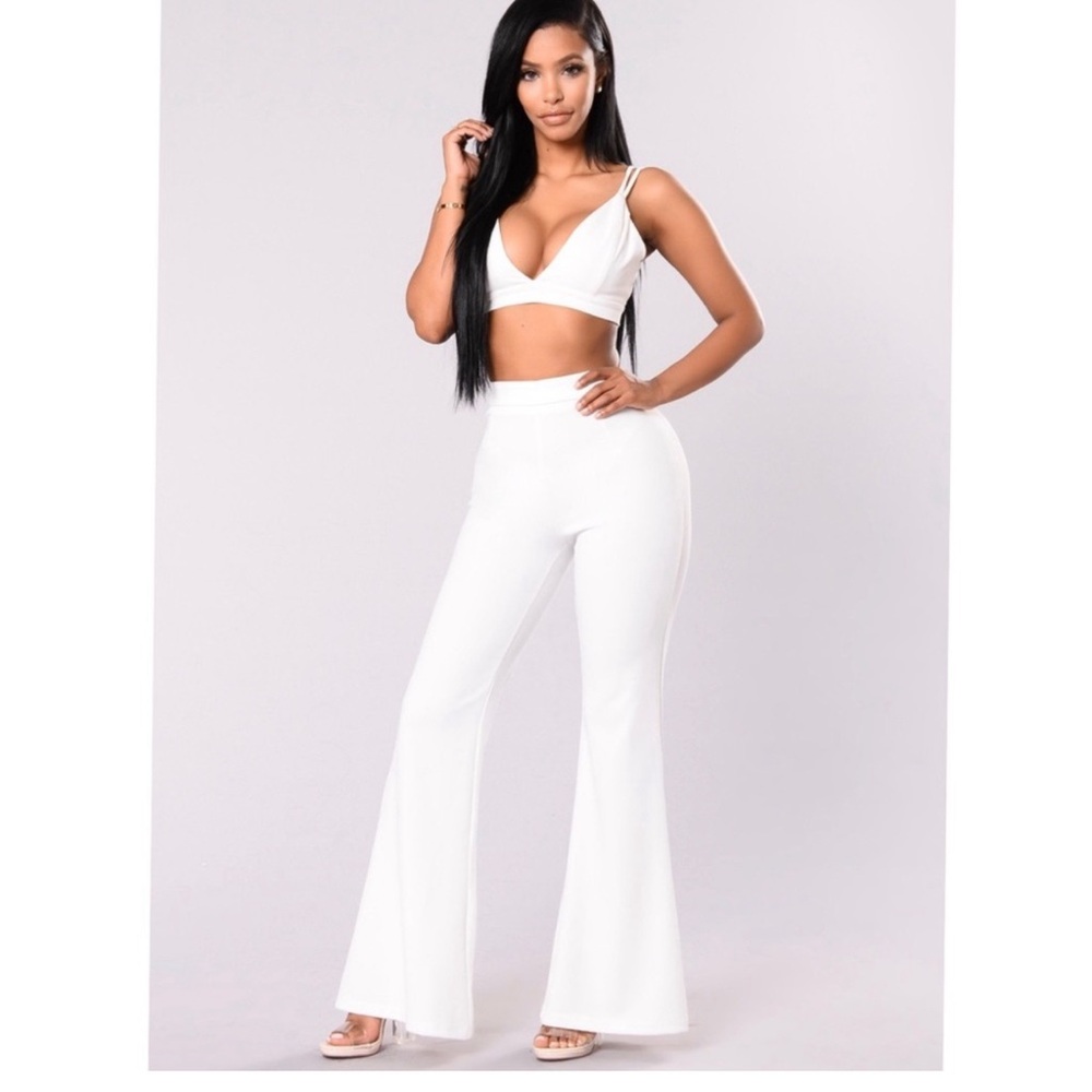 Fashion Nova white two piece pant set with flare bottom and deep v- 1xl